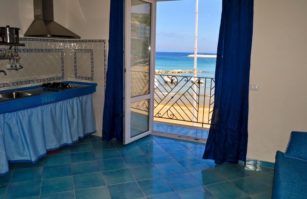 Appartamento Maridea - In Riva al Mare Ponza Esterno foto