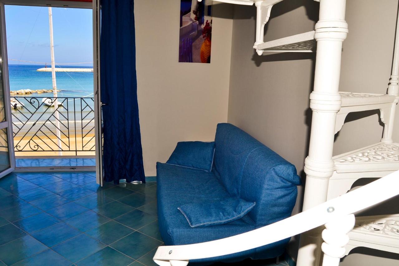 Appartamento Maridea - In Riva al Mare Ponza Esterno foto